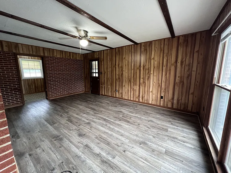 2398 Turkey Creek Rd — Photo 9