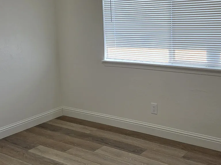 10260 N Pezzi Rd — Photo 3