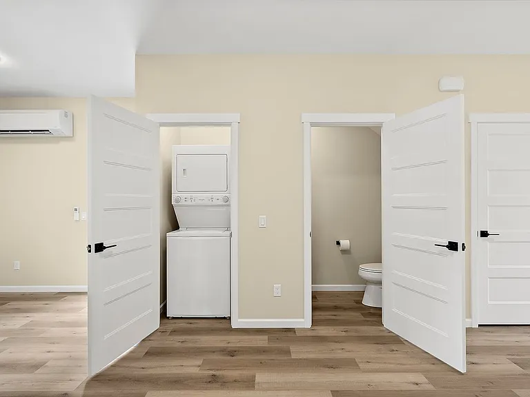 8511 Woodlawn Ave SW — Photo 12