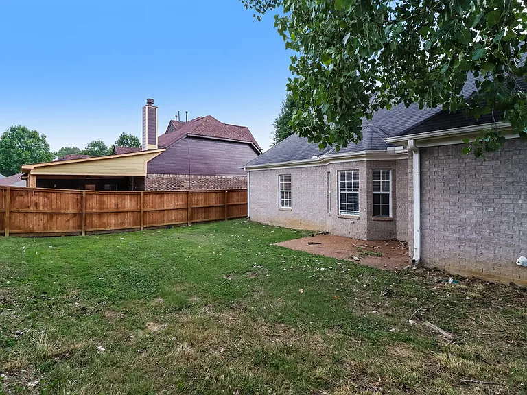 2658 Breezy Ridge Trl — Photo 16