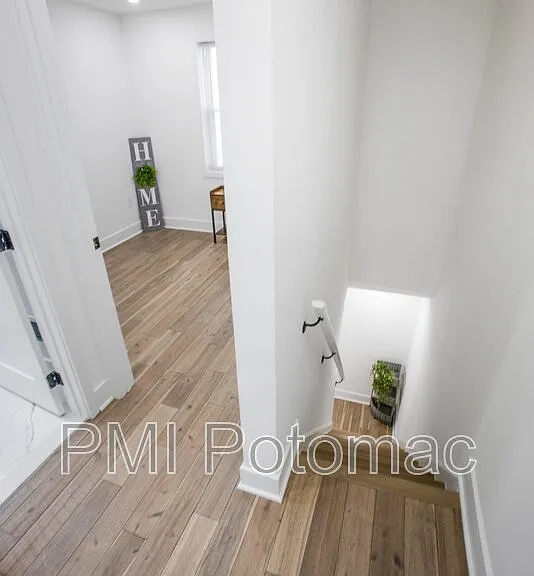 702 19th St NE — Photo 18