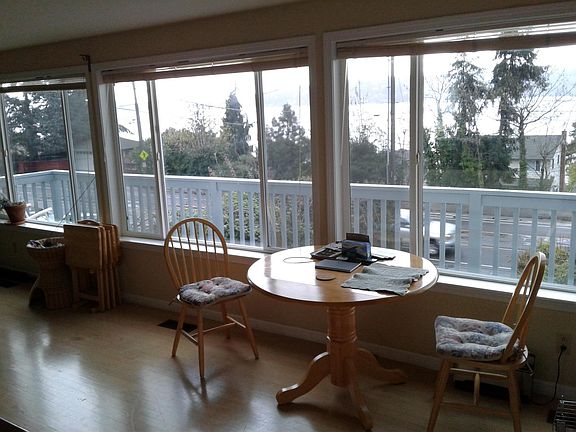 3rd image of 9949 Rainier Ave S