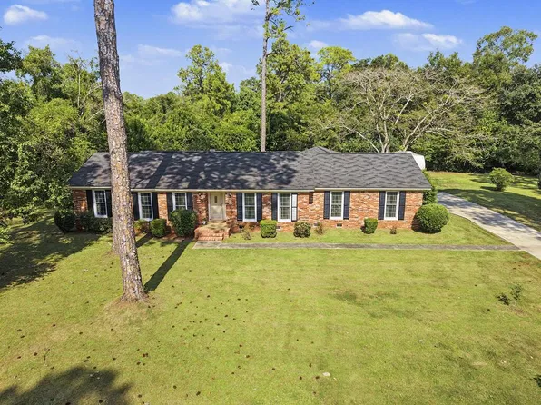 2108 Chatham Dr, Albany, GA 31721