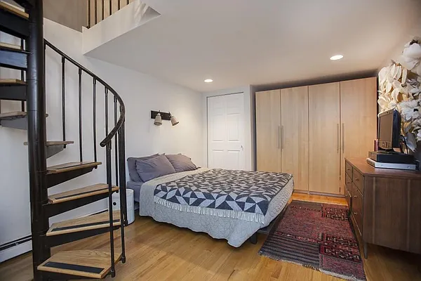 Sold by Keller Williams NYC | media 6