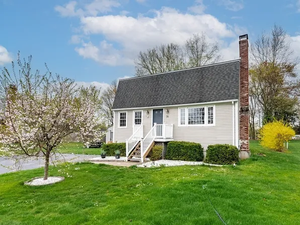 31 Pheasant Run Cres, Feeding Hills, MA 01030
