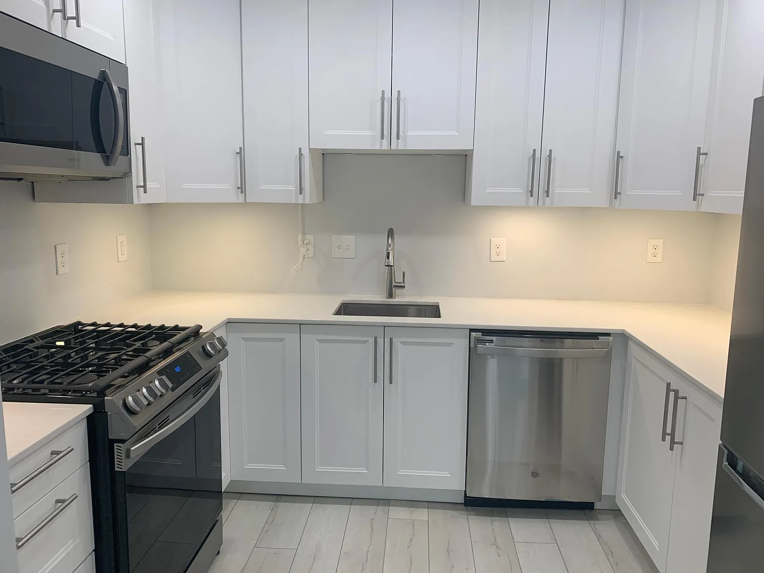 4555 Macarthur Blvd NW APT G4 photo 1