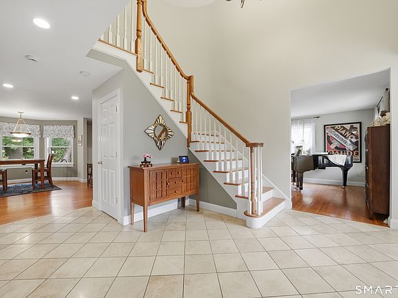 3rd image of 387 Stillwater Avenue