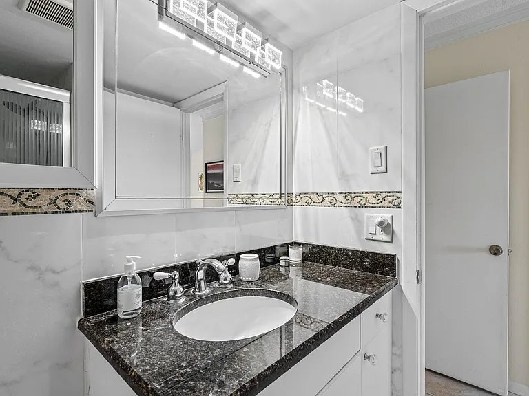 231 E Lantana Rd #203 — Photo 22