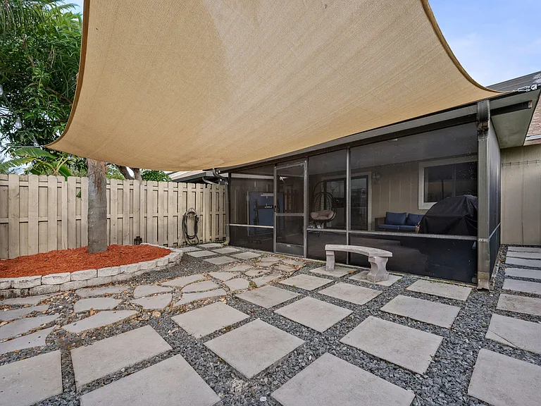 11197 NW 37th St #0 — Photo 25