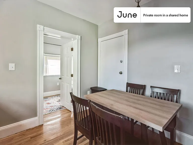 33 Adamson St #A — Photo 6