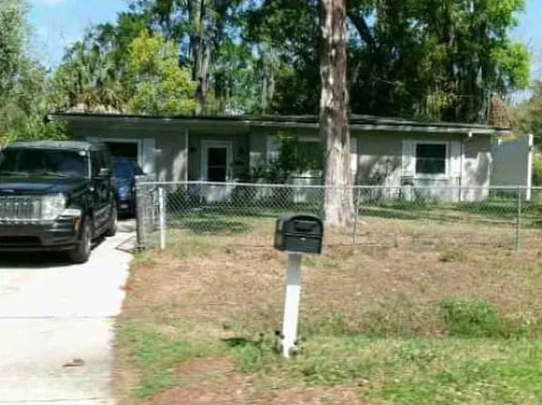 3539 Centerhill Dr N, Jacksonville, FL 32254