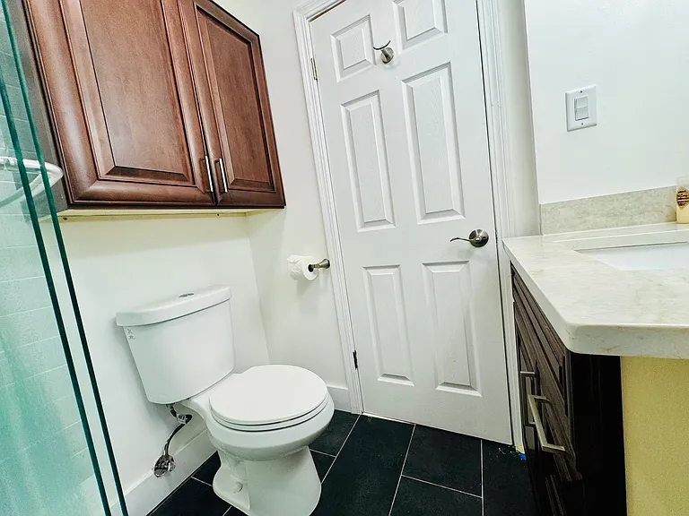 7258 W 72nd St — Photo 20