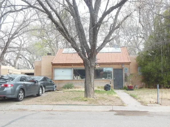 815 Floretta Dr NW, Albuquerque, NM 87107