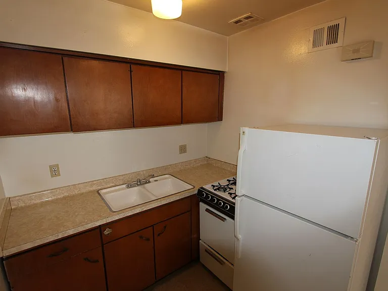 720 W Coconino Ave — Photo 17