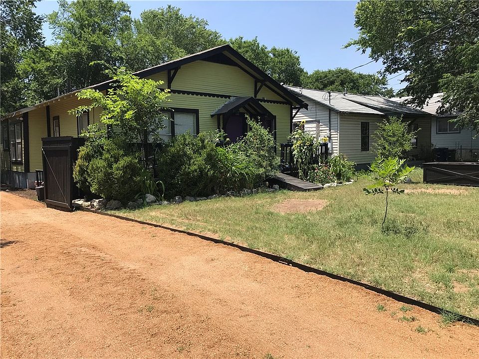 2nd image of 1110 Christie Dr