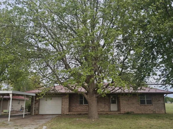 308 N Laing Ave, Watonga, OK 73772