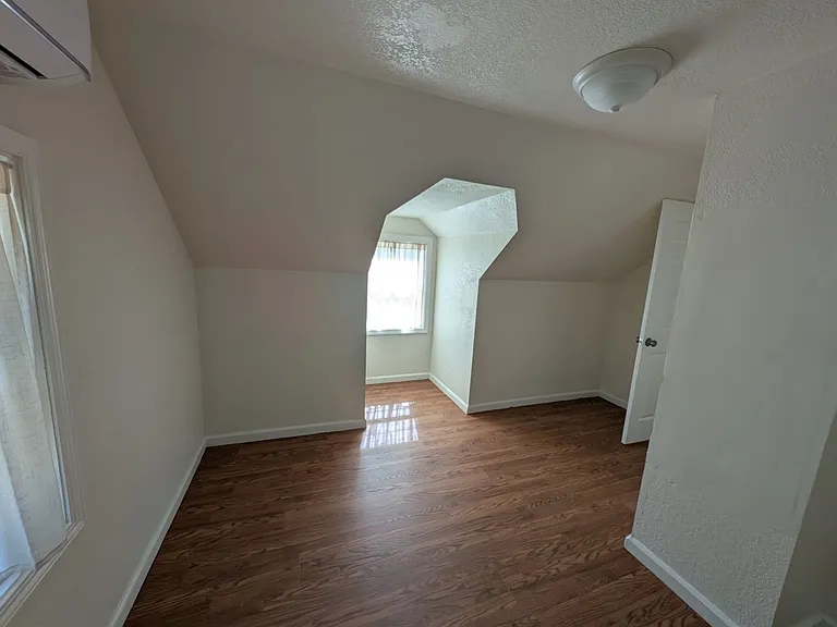 604 Loma St — Photo 22