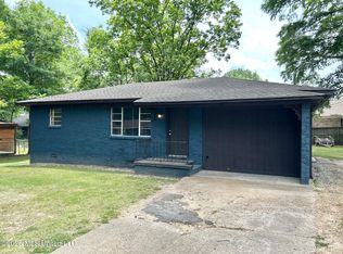 303 Crawford St, Senatobia, MS 38668