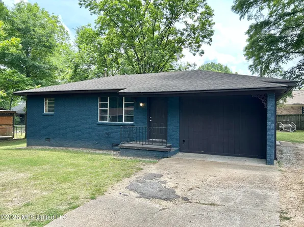 303 Crawford St, Senatobia, MS 38668