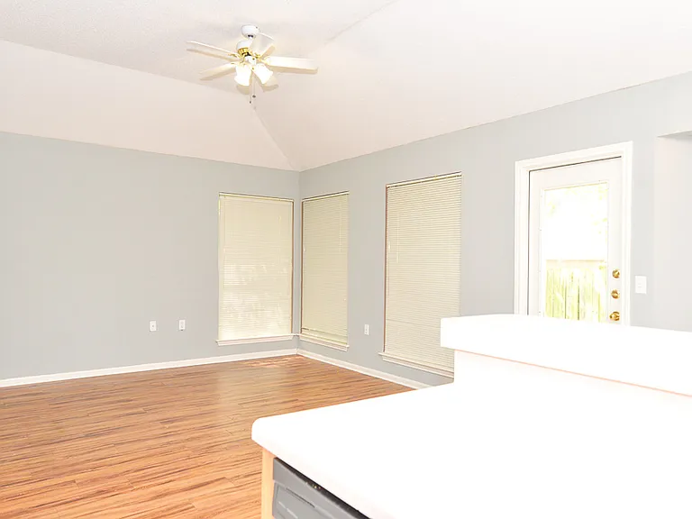 314 Scotch Rose Ln — Photo 14