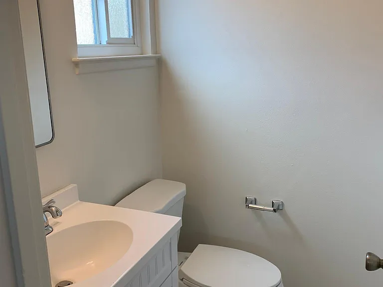 2574 Harvard Ave — Photo 17