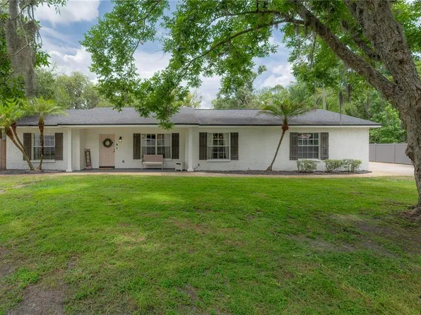 608 Sunset Ln, Lutz, FL 33549