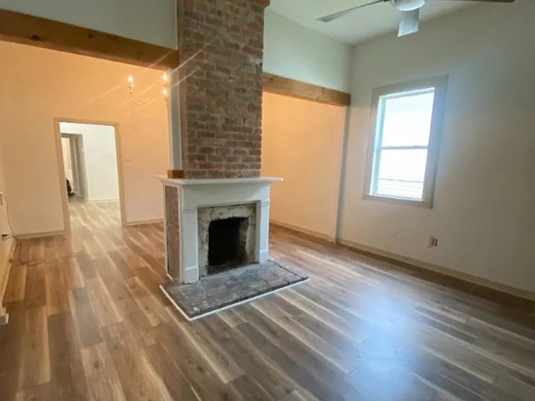 344 Angela Ave — Photo 2