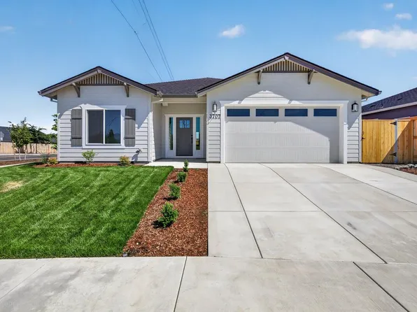 3707 Ford Dr, Medford, OR 97504