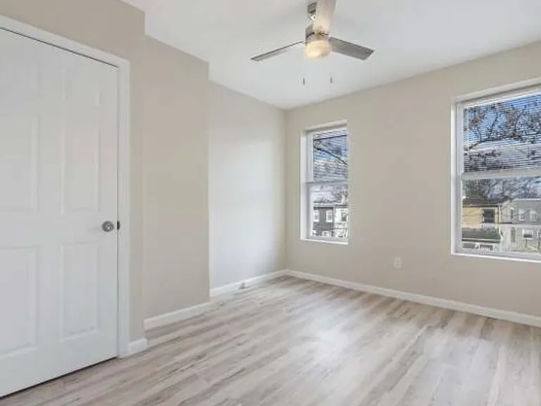 2108 W Baltimore St — Photo 18