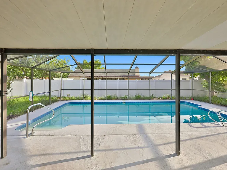 8433 Somerset Dr — Photo 26