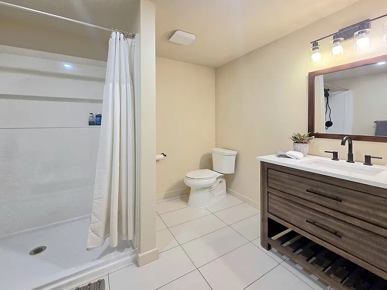 2211 NW Cascade Ave — Photo 20