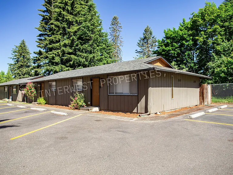 2618 Neals Ln #F — Photo 3