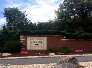 130 Turnberry Ln, Hazleton, PA 18202