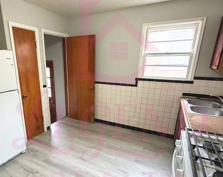 4415 Stivers St — Photo 5