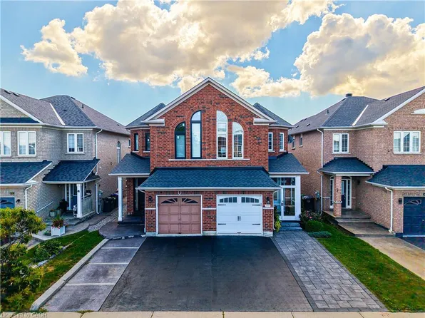 3464 Fountain Park Ave, Mississauga, ON L5M 7E3