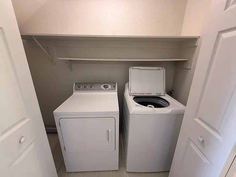 2706 W Modoc Ct — Photo 6