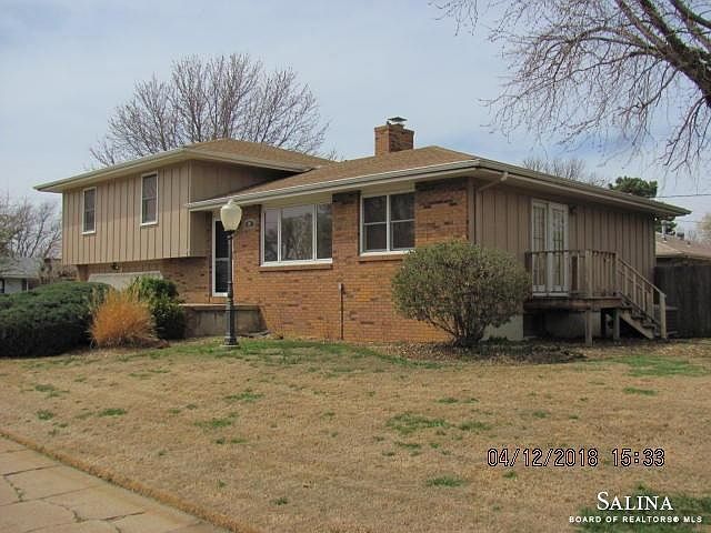 1st image of 301 E Neal Ave