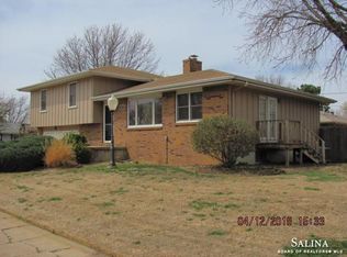 301 E Neal Ave, Salina, KS 67401