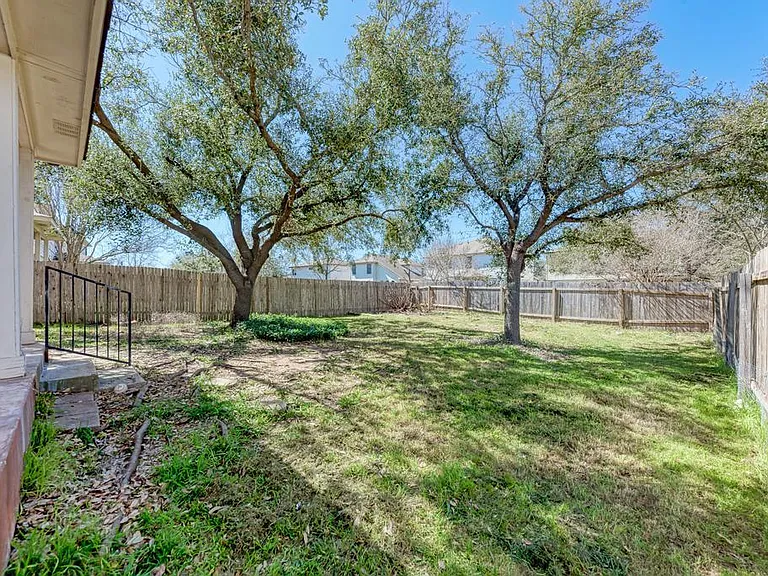 14428 Lilley Brook Cv — Photo 30