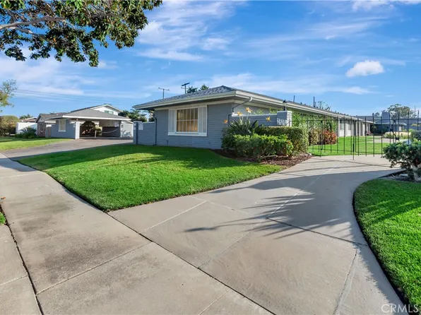 1214 E 1st St, Tustin, CA 92780