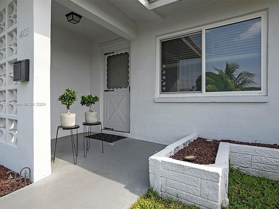 3rd image of 4209 NW 49th Dr