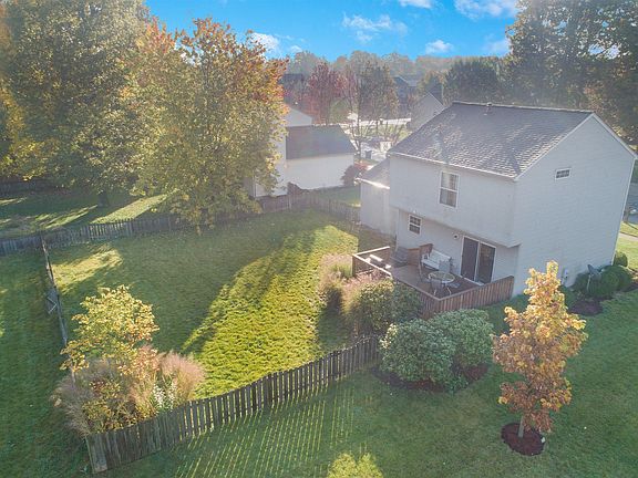 3rd image of 1602 Curry Ln