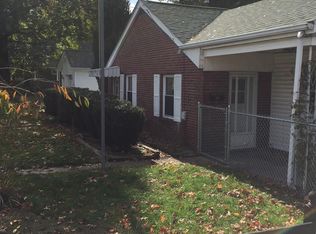 809 W Way Ln, Glen Dale, WV 26038