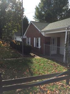 809 W Way Ln, Glen Dale, WV, 26038