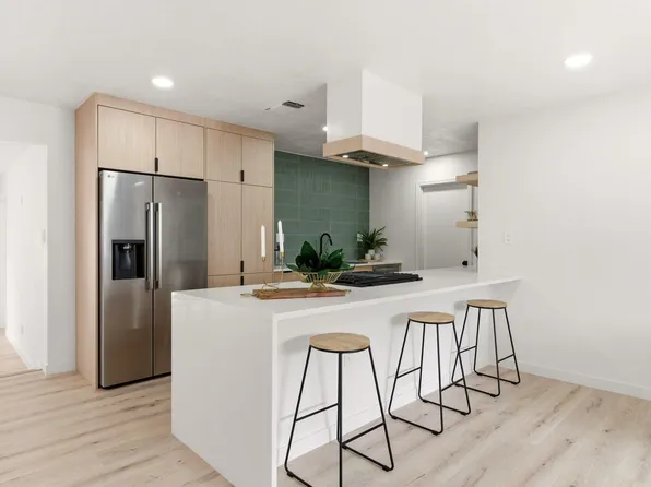 1201 Willys Knight Dr NE, Albuquerque, NM 87112