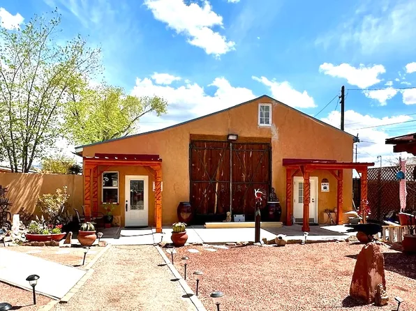 200 Rosemont Ave NE APT A, Albuquerque, NM 87102