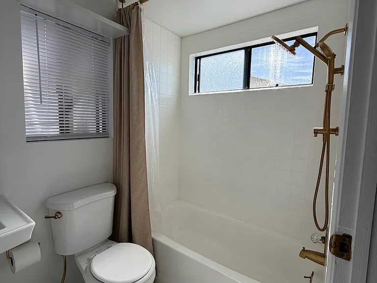614 Jackson St — Photo 29