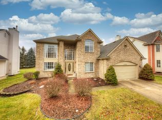 27279 Winterset Cir, Farmington Hills, MI 48334