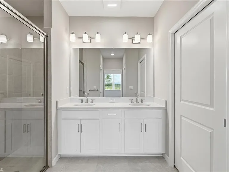 11841 Venetian Lagoon Dr — Photo 26