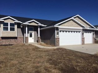 804 Canyon Rd, Mandan, ND 58554